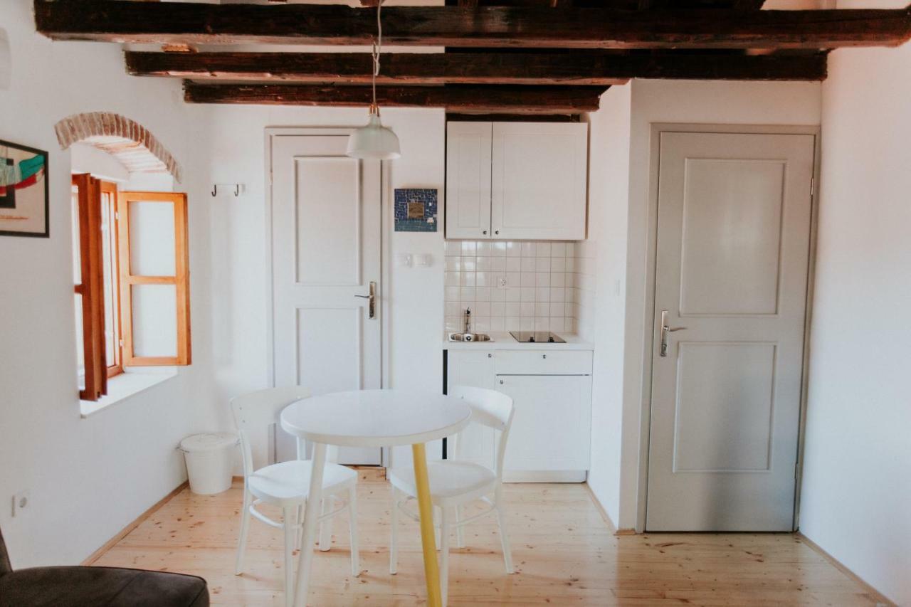 ホテル Casa Milina シベニク エクステリア 写真
